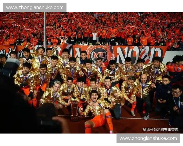 甲乙足球激烈对决精彩回顾 双方策略与精彩瞬间全解析